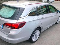 Usata Opel Astra Innovation 136 CV (100 kW) 2018 Argento Station wagon
