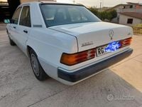 Usata Mercedes 190 109 CV (80 kW) 1990 Bianco Berlina