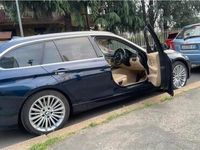 Usata BMW 318 Luxury Line 143 CV (105 kW) 2013 Blu/azzurro Station wagon