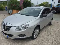 Usata Lancia Delta 165 CV (121 kW) 2010 Argento Utilitaria