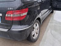 Usata Mercedes B200 140 CV (102 kW) 2009 Nero Monovolume