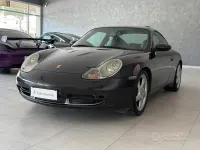 Begagnad Porsche 911 Carrera 301 HK (221 kW) 1999 Grå Sportkupé