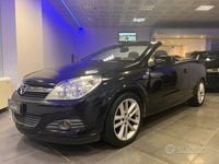 Usata Opel Astra Cabriolet Cosmo 116 CV (85 kW) 2008 Nero Cabrio