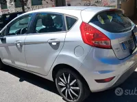 Usata Ford Fiesta Titanium 68 CV (50 kW) 2009 Grigio Berlina