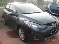Usata Mazda 2 75 CV (55 kW) 2010 Grigio Utilitaria