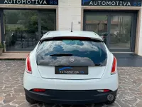 Usata Lancia Delta Gold 120 CV (88 kW) 2012 Bianco Utilitaria