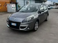 Usata Renault Scénic III 110 CV (80 kW) 2011 Grigio Monovolume