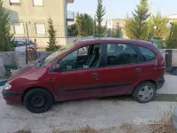 Usata Renault Scénic 98 CV (72 kW) 1999 Rosso Monovolume