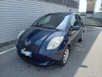 Usata Toyota Yaris 100 CV (73 kW) 2006 Bluazzurro Utilitaria