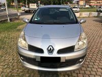 Usata Renault Clio II LE 75 CV (55 kW) 2008 Argento Berlina