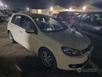 Usata VW Golf VI 122 CV (89 kW) 2010 Bianco Utilitaria