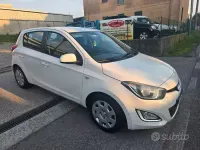 Usata Hyundai i20 Edition 85 CV (62 kW) 2013 Bianco Utilitaria