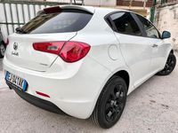 Usata Alfa Romeo Giulietta 105 CV (77 kW) 2011 Bianco Utilitaria
