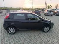 Usata Fiat Punto Lounge 70 CV (51 kW) 2016 Nero Utilitaria
