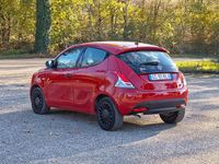 Usata Lancia Ypsilon Gold 69 CV (50 kW) 2020 Rosso Utilitaria
