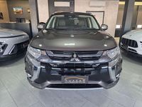 Usata Mitsubishi Outlander P-HEV 163 CV (119 kW) 2018 Bronzo SUV