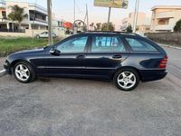 Usata Mercedes C220 Elegance 143 CV (105 kW) 2003 Blu notte Station wagon