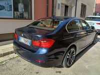 Usata BMW 318 Luxury Line 143 CV (105 kW) 2015 Blu/azzurro Berlina