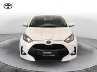 Usata Toyota Yaris Hybrid Active 116 CV (85 kW) 2022 Bianco Berlina