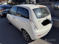 Usata Lancia Ypsilon 60 CV (44 kW) 2010 Bianco Utilitaria