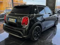 Usado Mini Cooper 102 HP (75 kW) 2022 Preto Citadino