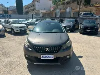 Usata Peugeot 2008 S 120 CV (88 kW) 2017 Grigio SUV