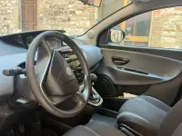 Usata Lancia Ypsilon 85 CV (62 kW) 2017 Nero Utilitaria