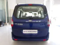 Usata Ford Tourneo Titanium 75 CV (55 kW) 2015 Blu notte Furgone