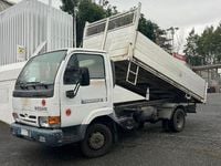 Usata Nissan Cabstar 106 CV (77 kW) 2001 Bianco Pick-up