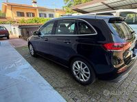 Gebraucht Mercedes B180 136 PS (100 kW) 2019 Schwarz Van / Kleinbus