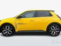 Usata Renault 5 E-Tech Techno 110 kW (150 CV) 2025 Giallo Berlina