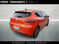 Usata Renault Clio V Intens 91 CV (66 kW) 2023 Arancione Berlina