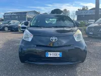 Usata Toyota iQ Sol 68 CV (50 kW) 2009 Nero Utilitaria