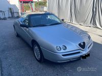 Usata Alfa Romeo Spider 117 CV (86 kW) 1995 Grigio Cabrio