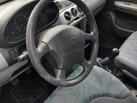 Usata Nissan Micra 2000 Grigio Utilitaria
