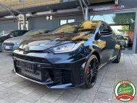 Usata Toyota Yaris 280 CV (205 kW) 2024 Bianco Utilitaria