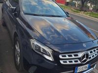 Usata Mercedes GLA200 136 CV (100 kW) 2018 Blu/azzurro SUV
