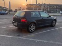 Usata VW Golf IV 101 CV (74 kW) 2003 Nero Berlina