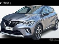 Usata Renault Captur Techno 145 CV (106 kW) 2023 Grigio scuro SUV