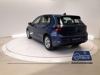 Usata VW Golf VIII Life 116 CV (85 kW) 2025 Blu Utilitaria