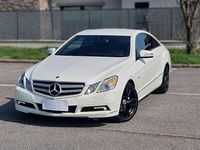 Usata Mercedes E220 170 CV (125 kW) 2010 Bianco Coupé