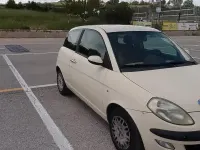 Begagnad Lancia Ypsilon 60 HK (44 kW) 2005 Vit Halvkombi