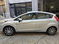 Usata Ford Fiesta 97 CV (71 kW) 2010 Grigio Berlina