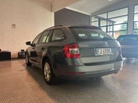 Usata Skoda Octavia Executive 116 CV (85 kW) 2017 Grigio Station wagon