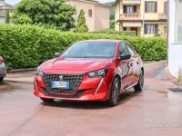 Käytetty Peugeot 208 Active 101 HP (74 kW) 2022 Punainen Viistoperä