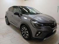 Usado Renault Captur Techno 140 CV (102 kW) 2022 Gris SUV