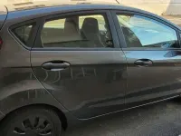 Usata Ford Fiesta 101 CV (74 kW) 2016 Grigio Utilitaria