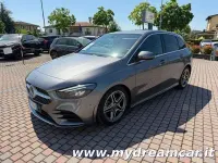 Usata Mercedes A180 AMG Line Premium 116 CV (85 kW) 2022 Grigio Monovolume