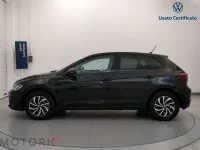 Usata VW Polo Life 95 CV (69 kW) 2023 Nero Utilitaria