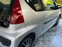 Usata Peugeot 107 68 CV (50 kW) 2008 Grigio Utilitaria